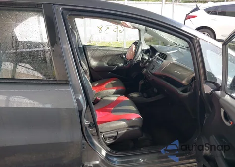 2011 Honda Fit from USA, damaged, VIN JHMGE8H31BS011317